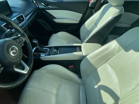 Used 2017 MAZDA MAZDA3 Grand Touring w/ Premium Equipment Package FWD image 9