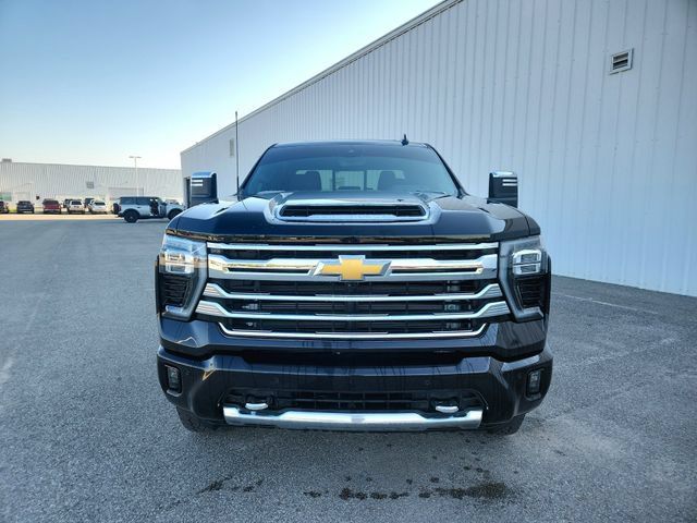 Used 2025 Chevrolet Silverado 2500 High Country w/ High Country Premium Package AWD/4WD image 4
