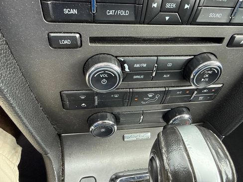 Used 2013 Ford Mustang Premium RWD image 23