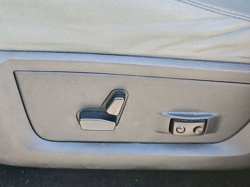 Used 2017 RAM 2500 Big Horn w/ Sport Appearance Group image 19