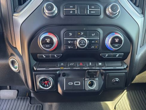 Used 2021 GMC Sierra 1500 SLE AWD/4WD image 17