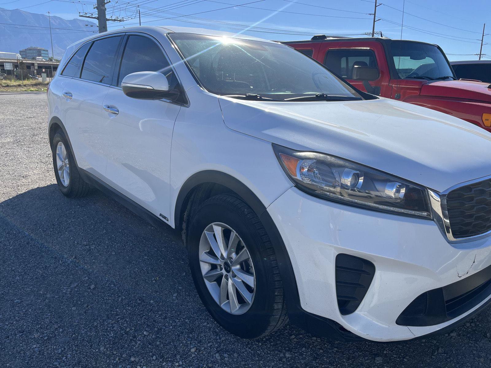 Used 2019 Kia Sorento AWD V6 image 3