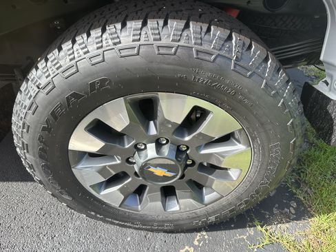 New 2026 Chevrolet Silverado 2500 Custom w/ Custom Value Package AWD/4WD image 9