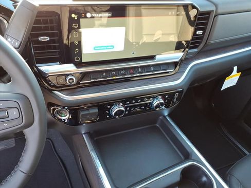 New 2026 GMC Sierra 2500 SLT w/ SLT Premium Package image 16