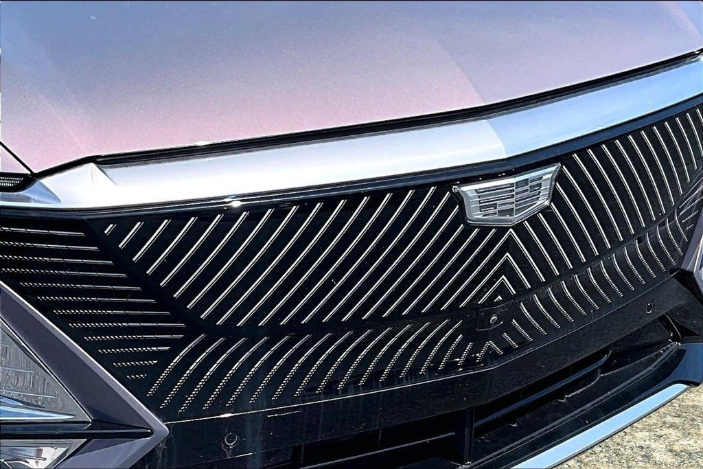 Certified 2024 Cadillac Lyriq Luxury w/ LPO, Floor Liner Package AWD/4WD image 25
