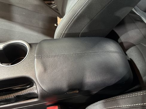 Used 2019 Ford Mustang Coupe image 21