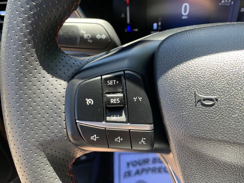 Used 2025 Ford Escape ST-Line FWD image 24