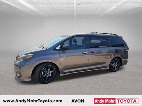 Used 2015 Toyota Sienna SE Premium FWD image 4