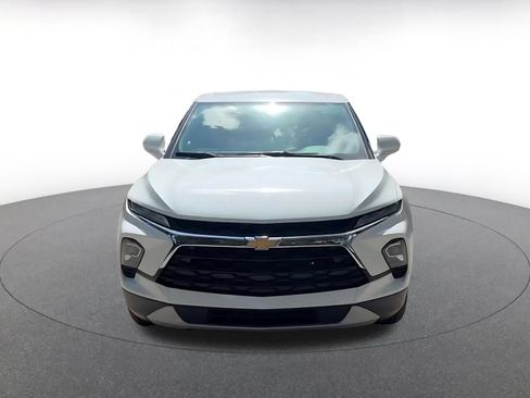 Used 2025 Chevrolet Blazer LT FWD image 4