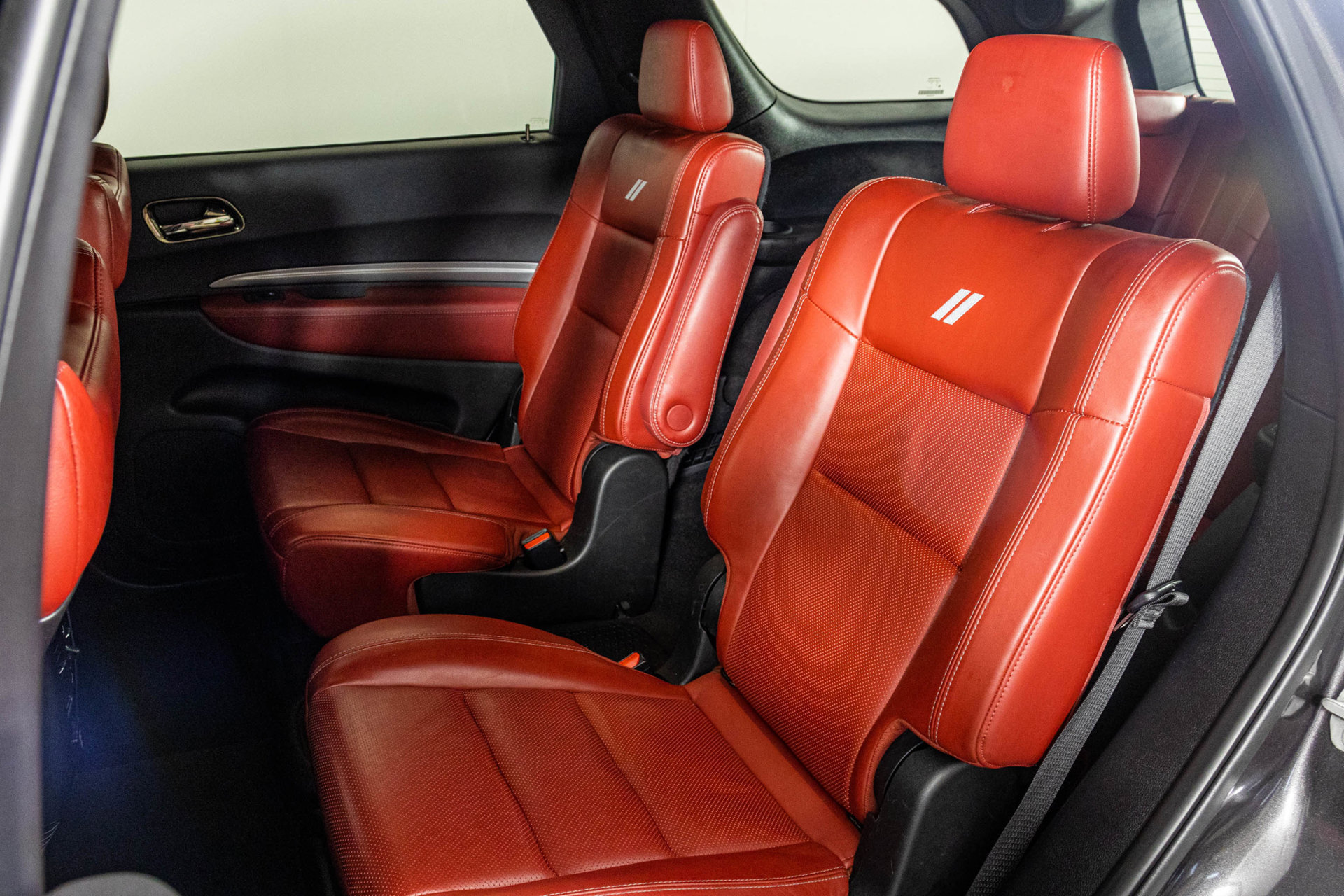 Used 2020 Dodge Durango R/T w/ Blacktop Package AWD/4WD image 39