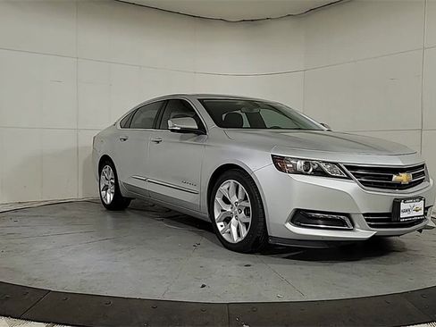 Used 2019 Chevrolet Impala Premier w/ Premier Convenience Package image 2