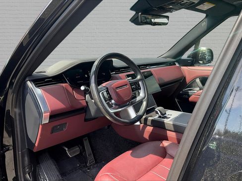 Used 2025 Land Rover Range Rover SE AWD/4WD image 15