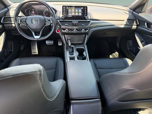 Used 2019 Honda Accord Sport image 10