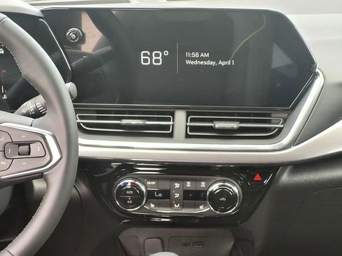 New 2026 Chevrolet Trax ACTIV w/ Driver Confidence Package FWD image 8