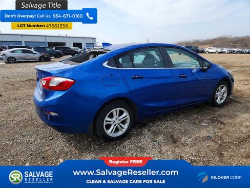 Used 2017 Chevrolet Cruze LT w/ Convenience Package image 4