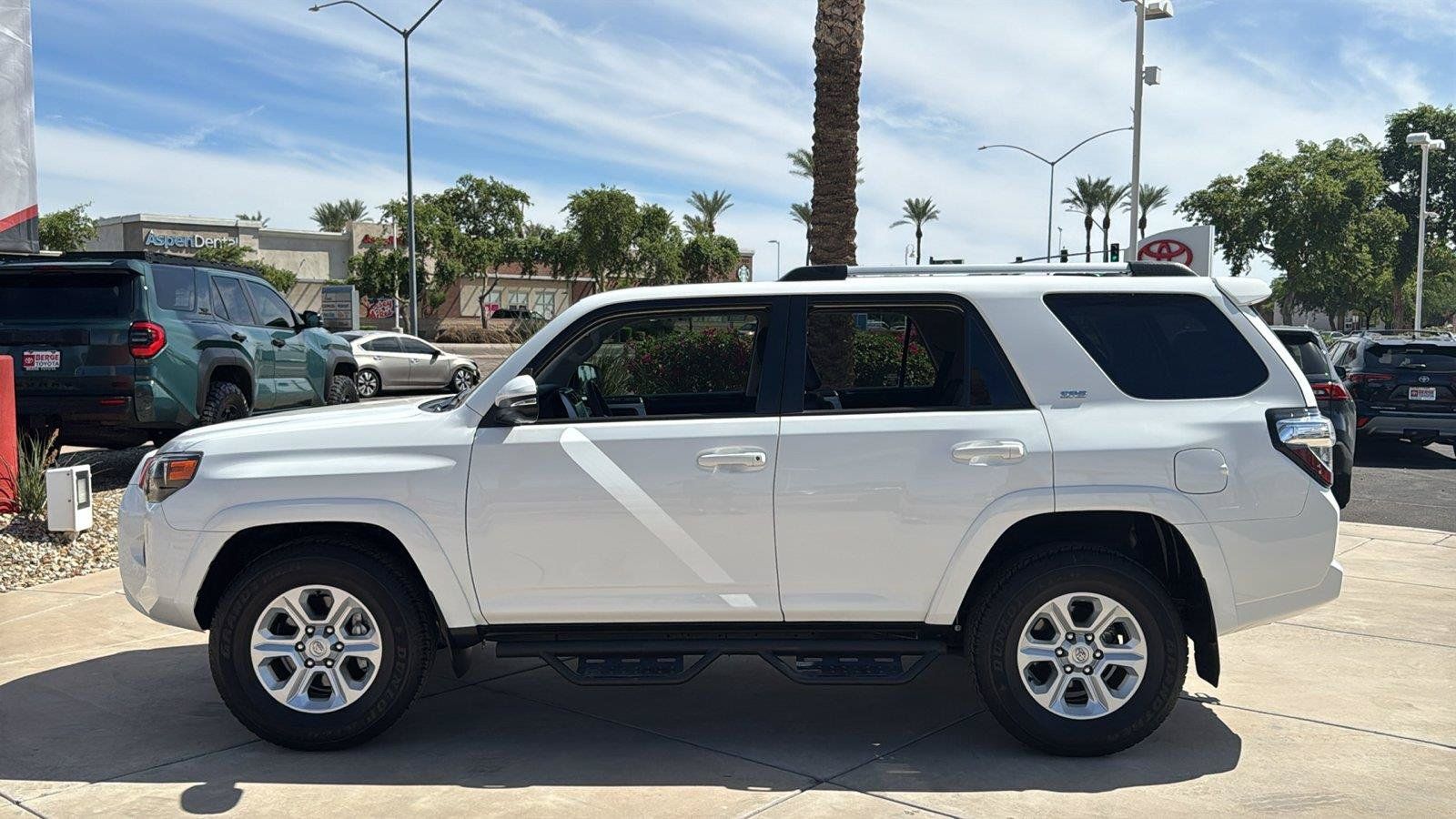 Used 2023 Toyota 4Runner SR5 Premium w/ Moonroof Package RWD image 5