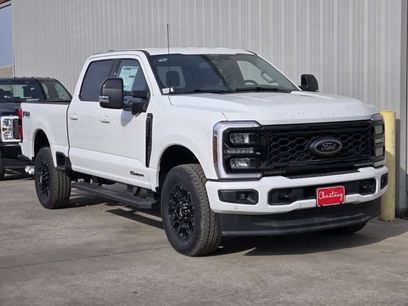New 2026 Ford F250 Lariat w/ Black Appearance Package