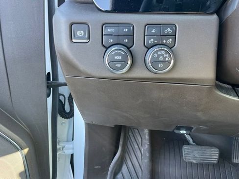 Used 2024 Chevrolet Silverado 1500 LTZ w/ Z71 Off-Road Package AWD/4WD image 29