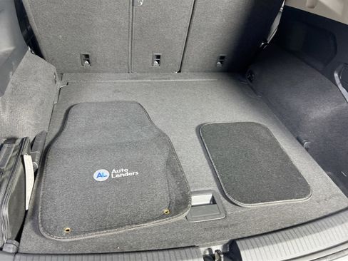 Used 2023 Volkswagen Tiguan SE AWD/4WD image 25