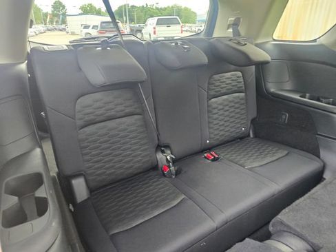 Used 2025 Nissan Pathfinder SV AWD/4WD image 34