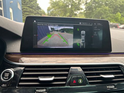 Used 2020 BMW 530i xDrive w/ Convenience Package image 14