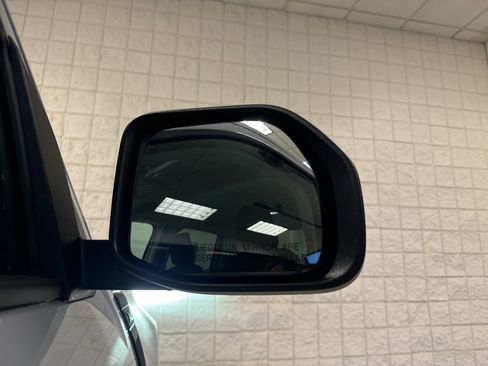 New 2025 Ford Maverick XL image 38