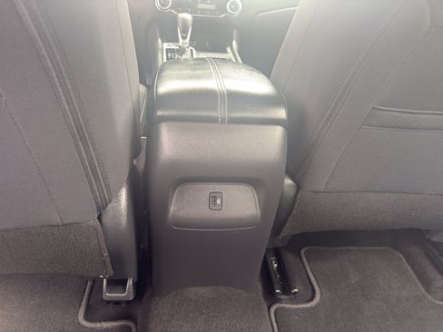 Certified 2023 Nissan Sentra SV w/ Trunk Package FWD image 31