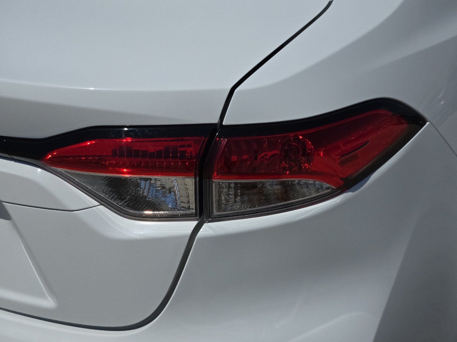 Used 2023 Toyota Corolla LE FWD image 23