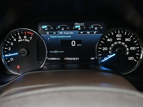 Used 2015 Ford F150 King Ranch w/ Equipment Group 601A Luxury AWD/4WD image 27