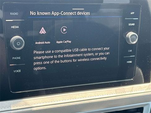 New 2025 Volkswagen Taos SE image 18