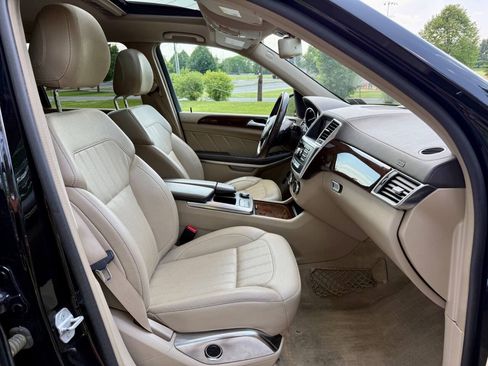 Used 2013 Mercedes-Benz GL 450 4MATIC w/ Premium 1 Pkg image 17