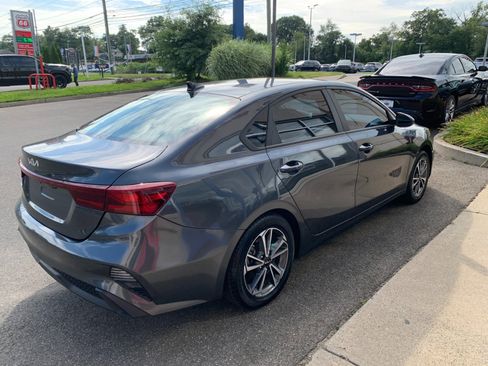 Used 2023 Kia Forte LXS FWD image 7