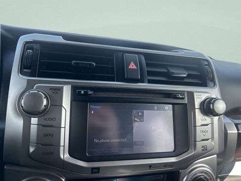 Used 2015 Toyota 4Runner Limited image 27