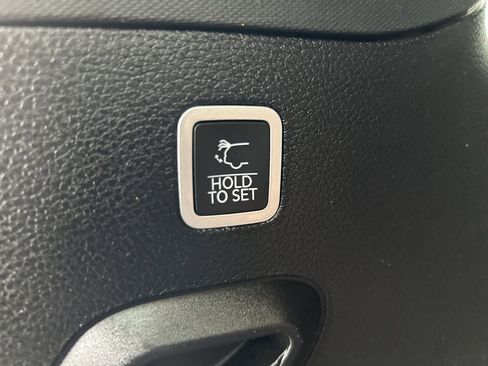 Used 2023 Jeep Wagoneer Series II image 32