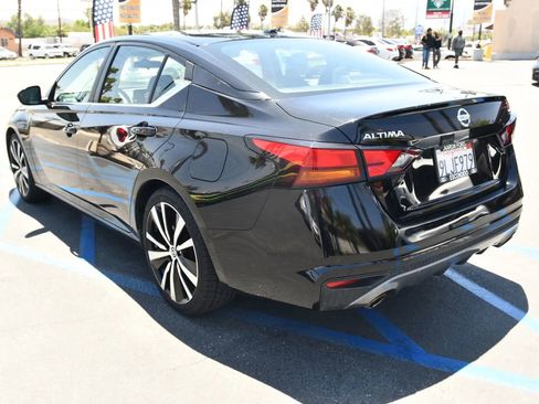 Used 2021 Nissan Altima 2.5 SR FWD image 5