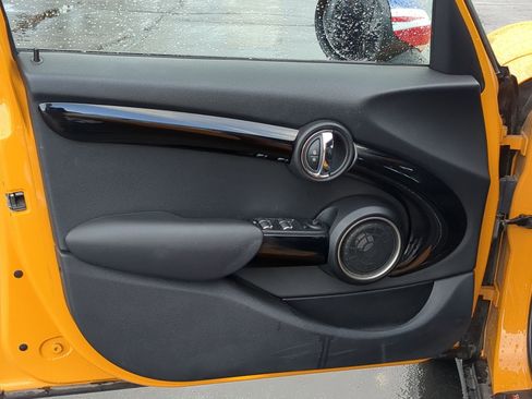 Used 2015 MINI Cooper S image 14