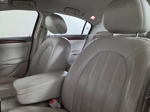 Used 2011 Buick Lucerne CXL w/ Driver Confidence Package FWD image 12