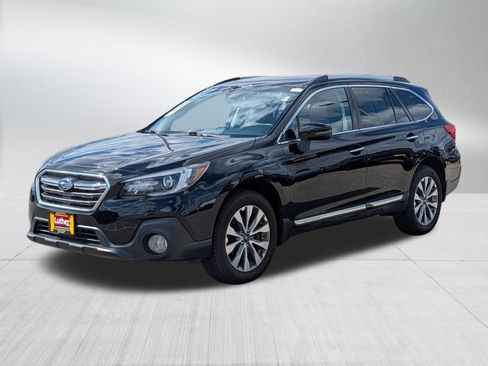 Used 2018 Subaru Outback 2.5i Touring AWD/4WD image 3
