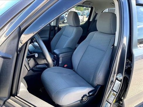 Used 2021 Toyota Tacoma SR AWD/4WD image 10