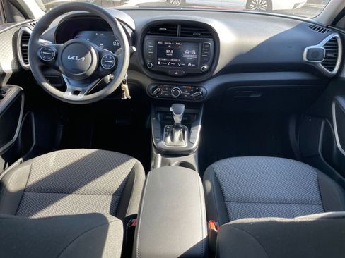 Used 2025 Kia Soul LX w/ LX Technology Package image 39