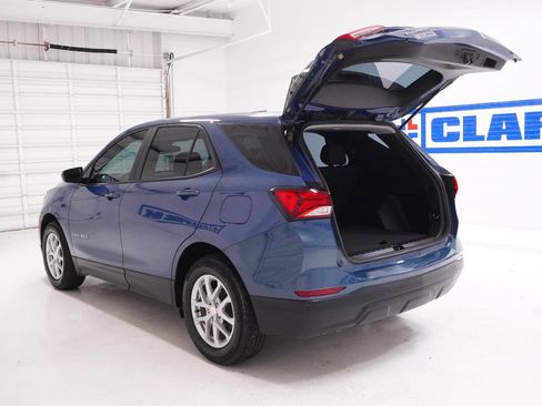 Used 2024 Chevrolet Equinox LS w/ Driver Confidence II Package FWD image 31