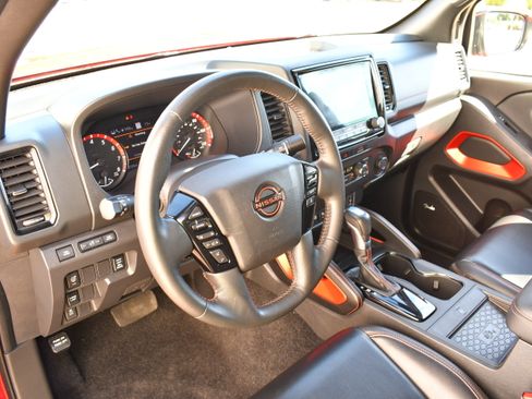 Used 2023 Nissan Frontier Pro-X w/ Pro-X Premium Package RWD image 12
