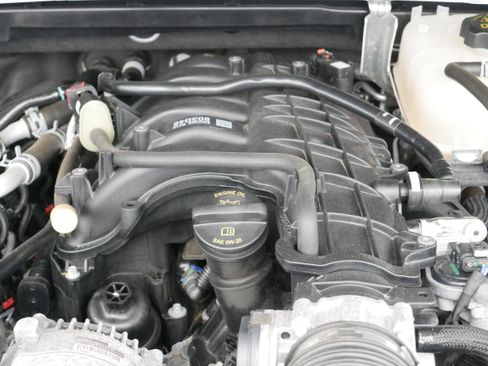 Used 2023 Jeep Gladiator Mojave w/ Cold Weather Group image 10