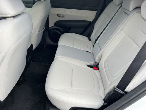 Used 2025 Hyundai Tucson SE FWD image 15