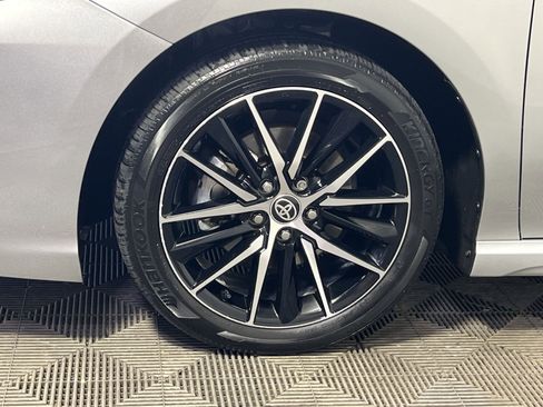 Used 2023 Toyota Camry SE w/ Cold Weather Package image 13