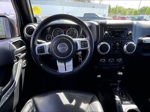 Used 2015 Jeep Wrangler Unlimited Sport AWD/4WD image 17