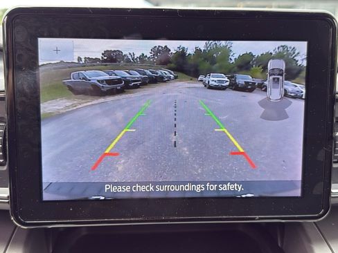 Used 2022 Ford Explorer XLT w/ Equipment Group 202A image 20