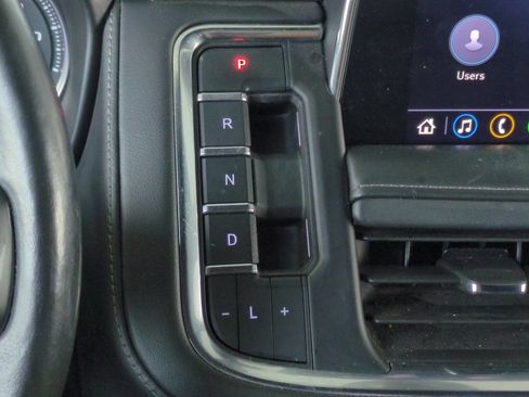 Used 2021 Chevrolet Tahoe Z71 w/ Z71 Signature Package AWD/4WD image 30