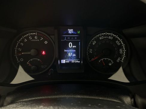 Used 2023 Toyota Tacoma SR image 21