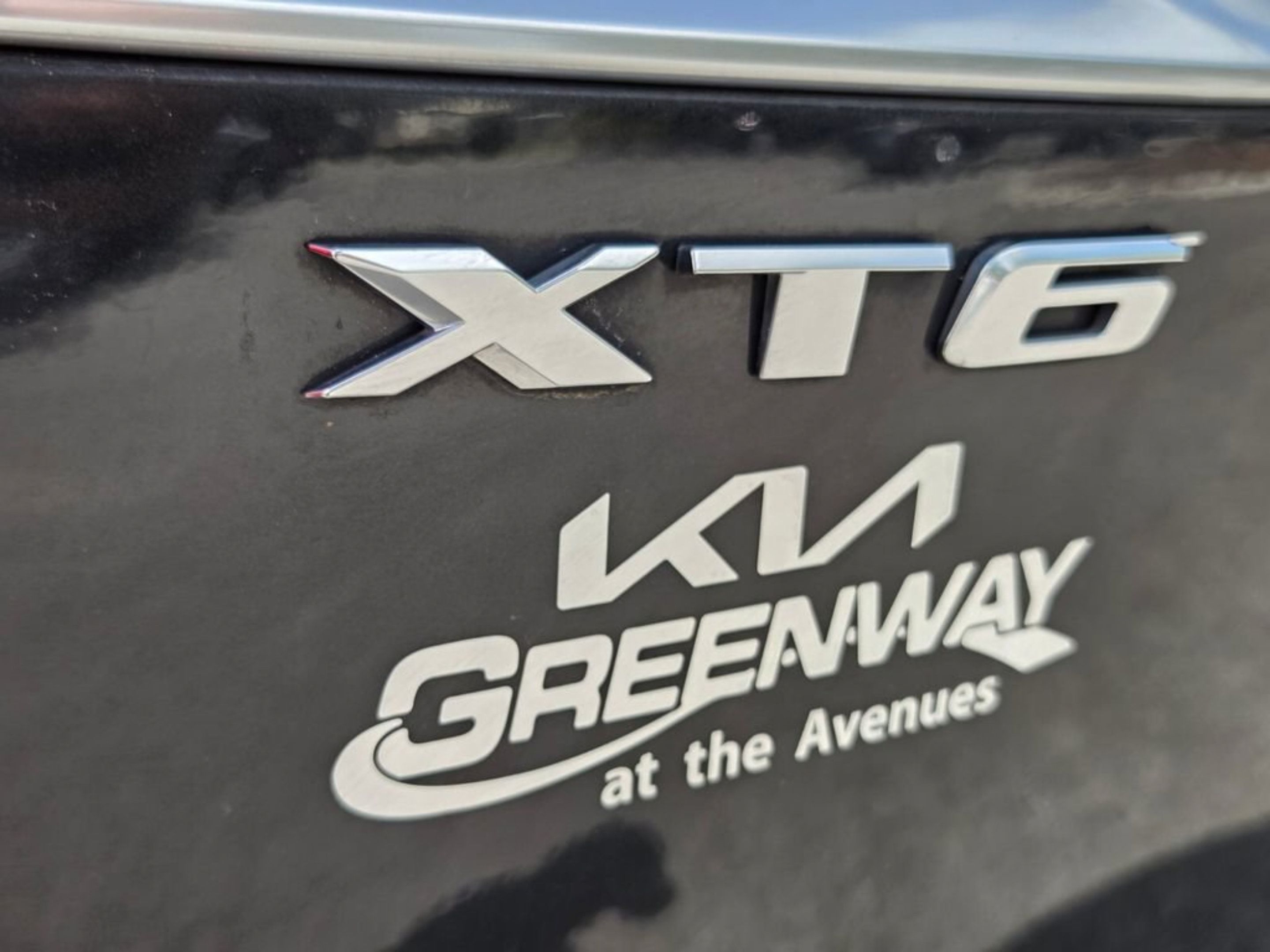 Used 2020 Cadillac XT6 Premium Luxury FWD image 16